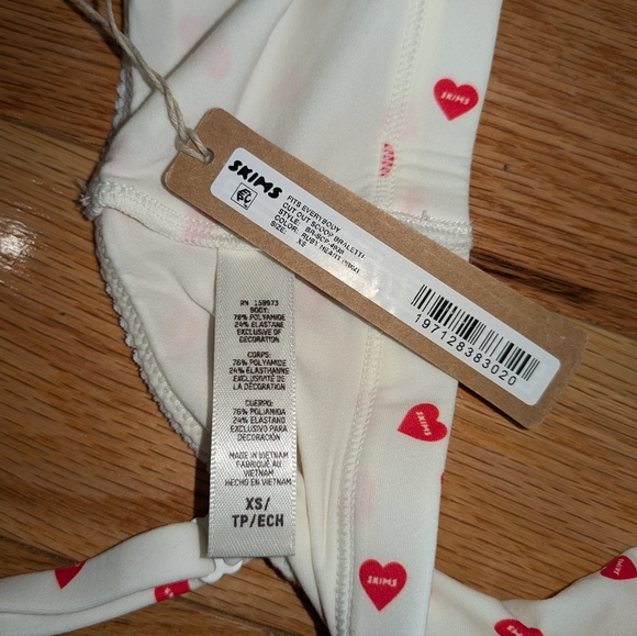 NWT SKIMS FITS EVERYBODY PICOT TRIM CUT OUT SCOOP BRALETTE - Picture 8 of 8